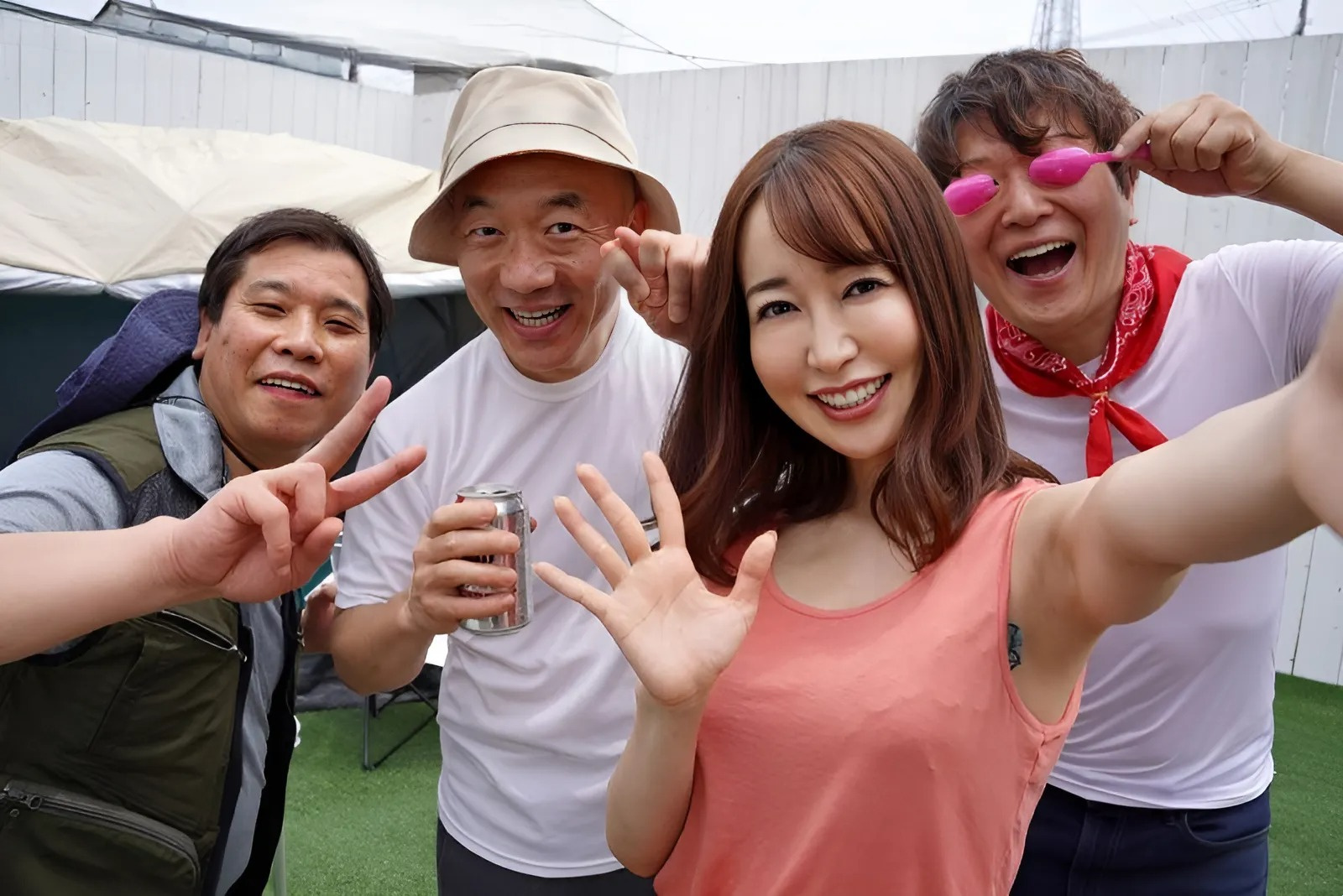 JUQ-179 売春婦の妻がキャンプに行って集団レイプされた